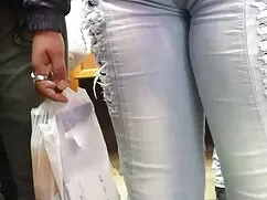 دختر جوان سرگرم کنند ...