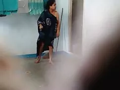 دانش آموزان را یک دخ ...